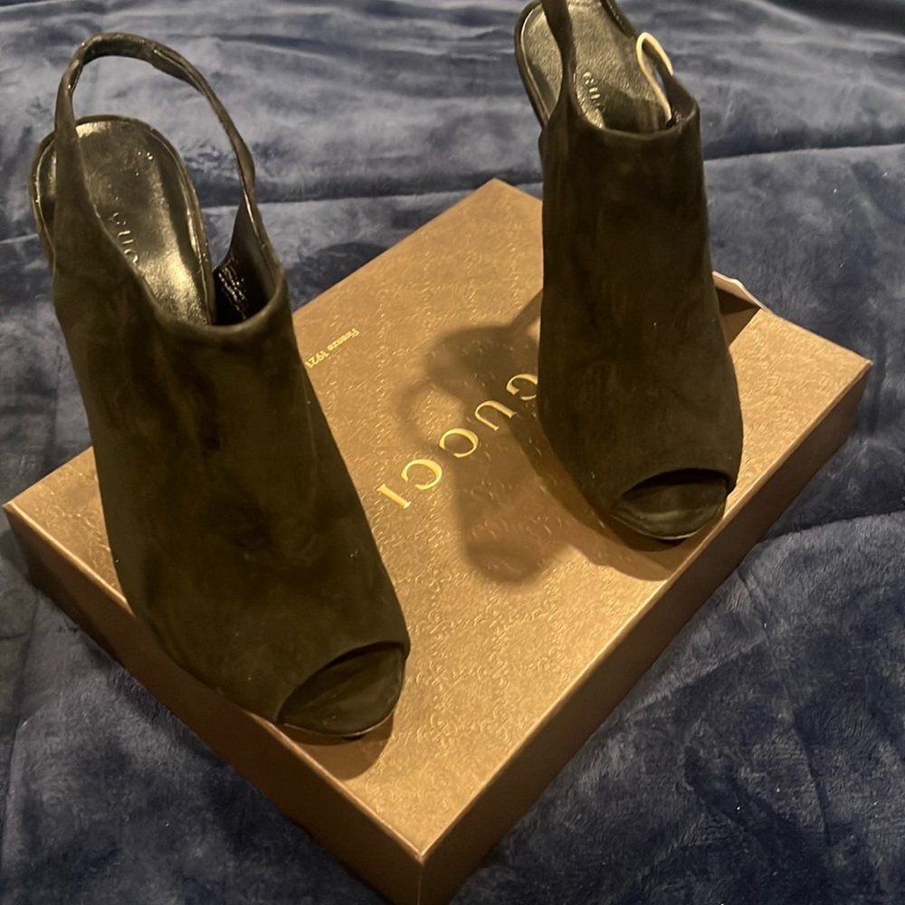 Gucci black suede slingback pumps